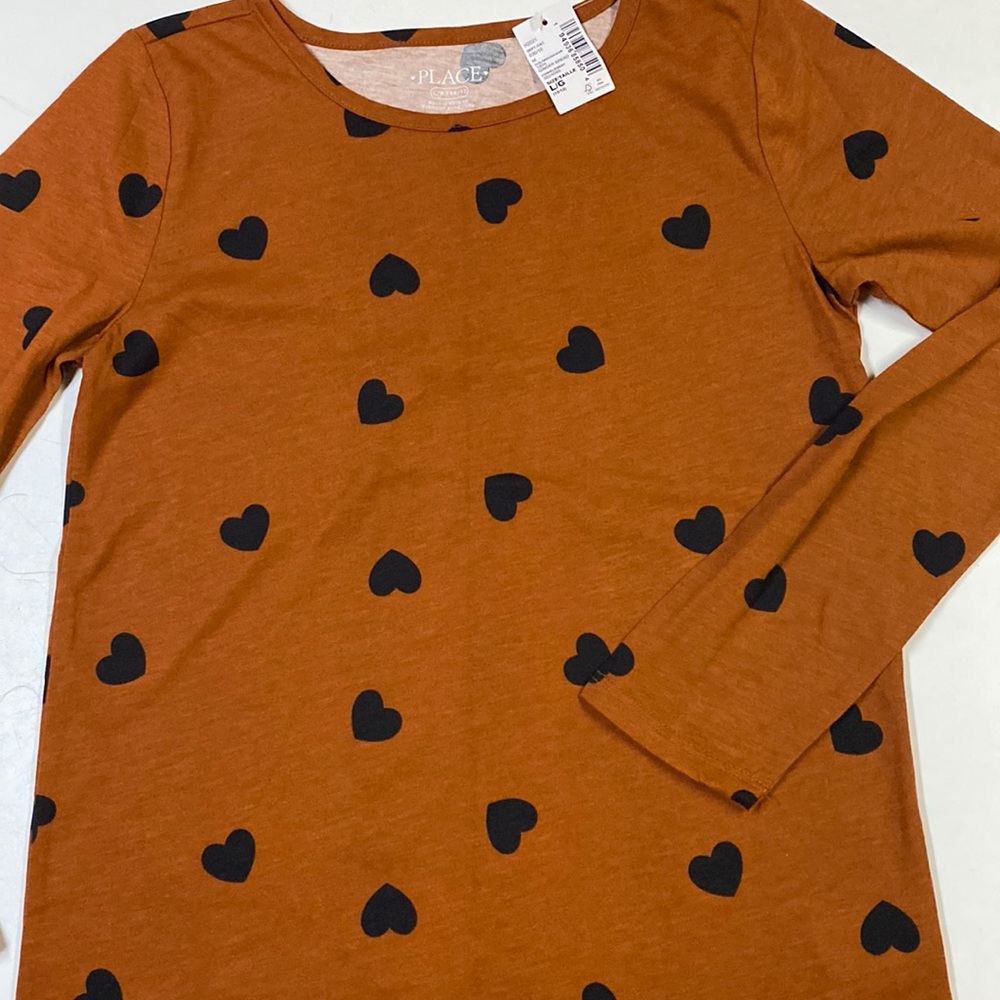 New with tags Children’s Place sienna colored top with hearts, size Girls 12